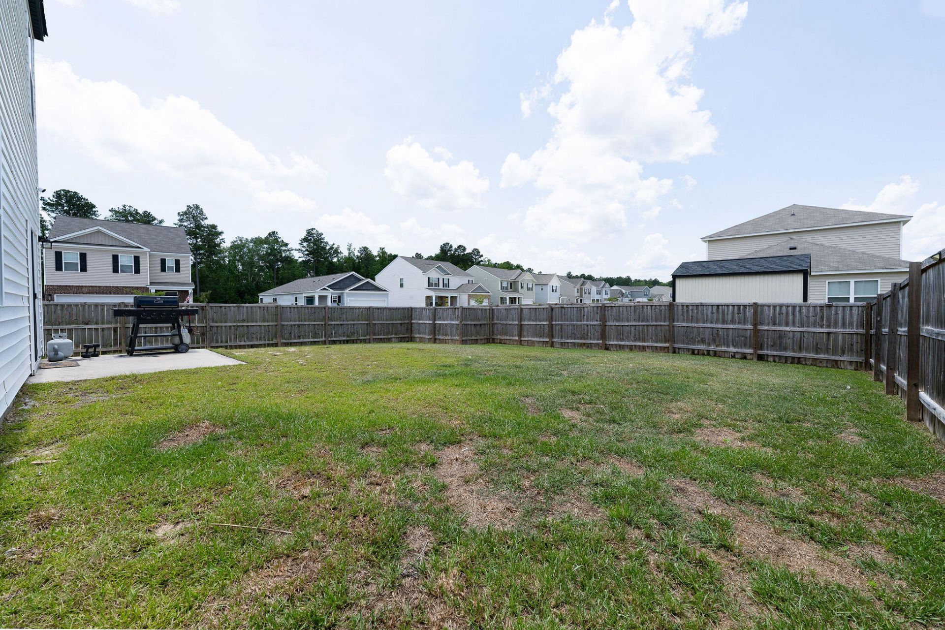 401 Eastern Pine Drive Photo 36