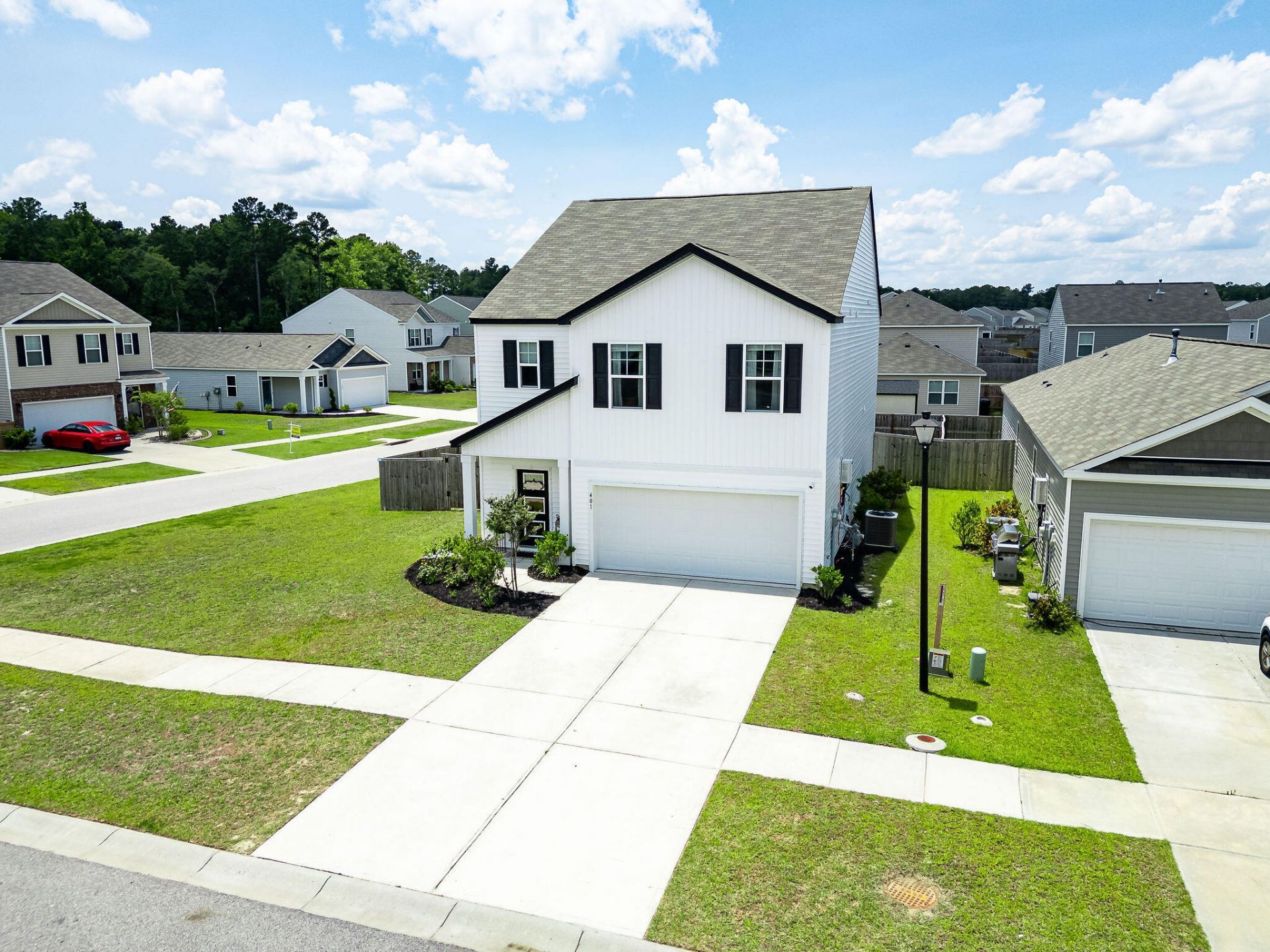 401 Eastern Pine Drive Photo 6