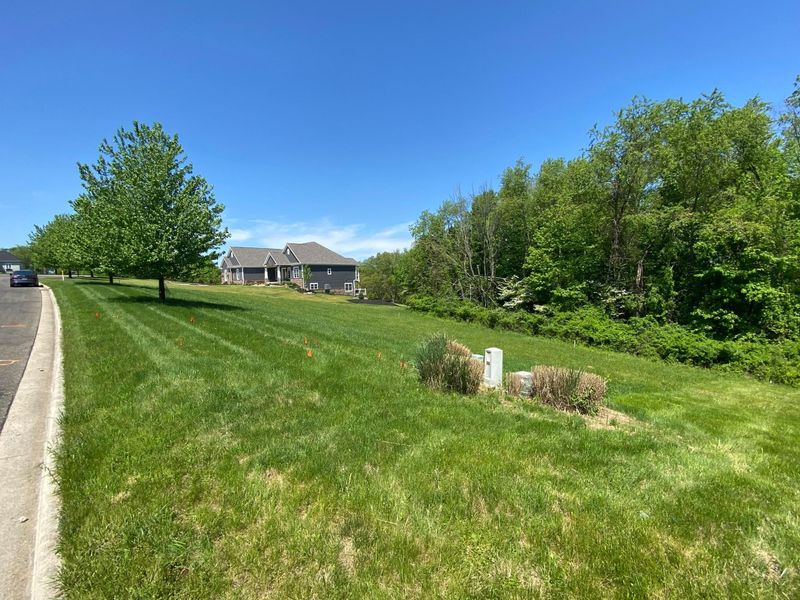 122 Orchard Wood Path, Granville, OH 43023 Photo 3