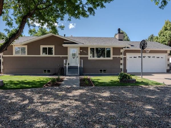1327 Terry Cir, Pueblo, CO 81005