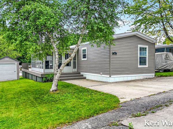 6100 N Beaune Road, Unit 40, Ludington, MI 49431