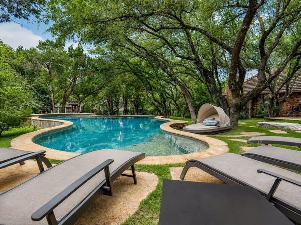 49 Lost Meadow TRL, The Hills, TX 78738