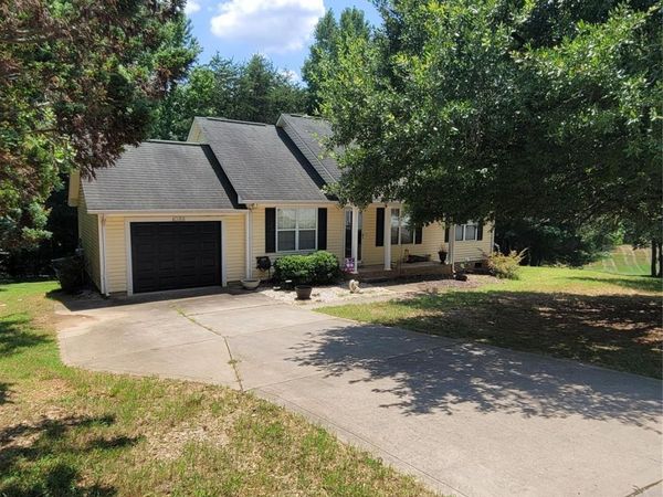 4089 Fallen Pine Road, Sherrills Ford, NC 28673