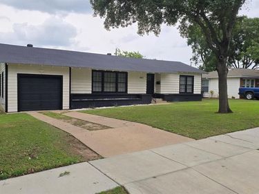 6612 Locke Avenue, Fort Worth, TX 76116