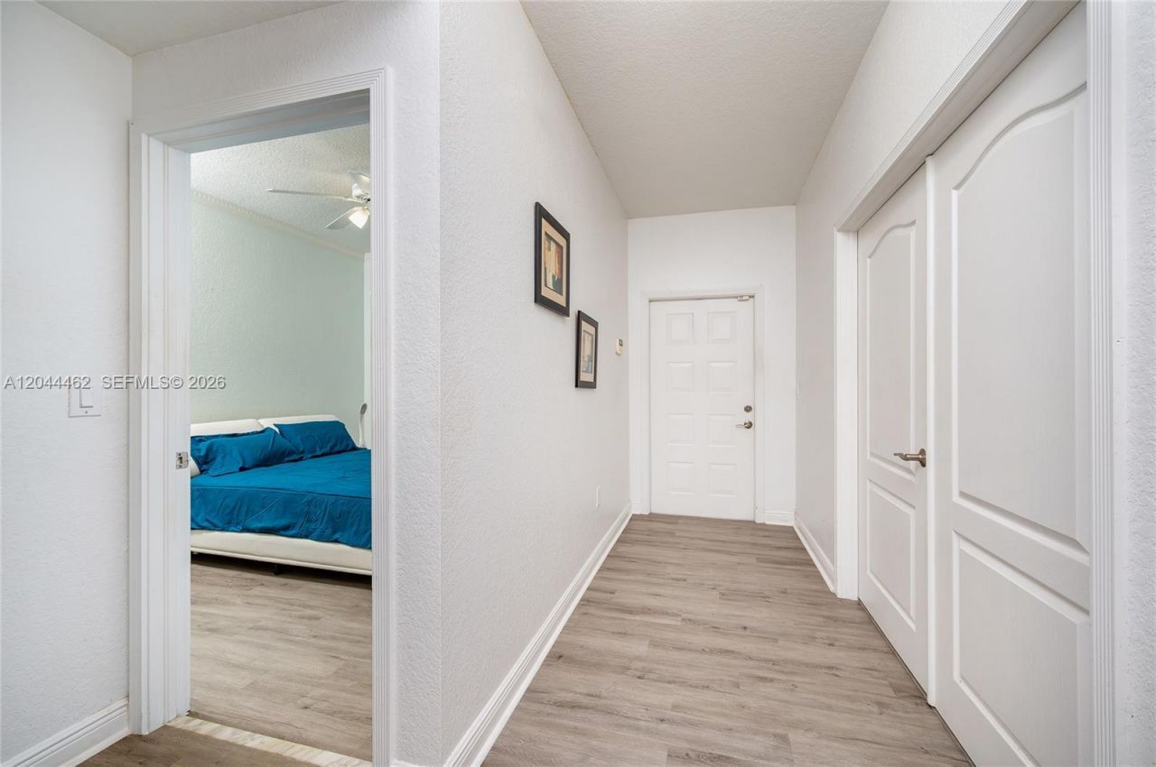 10700 NW 66th St, Unit 204, Doral, FL 33178 Photo