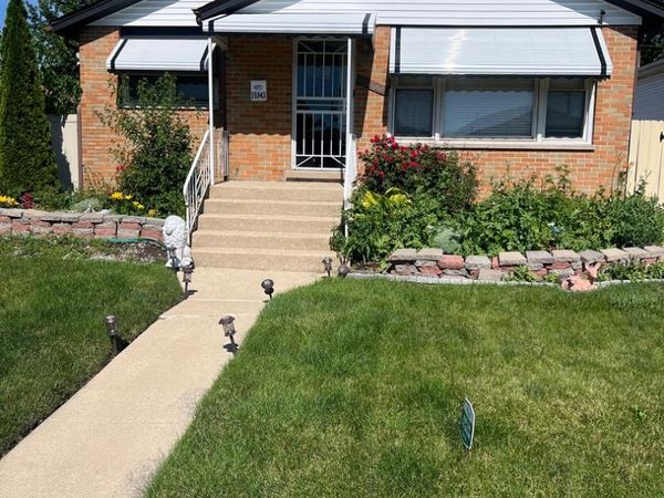 15943 Vine Avenue, Harvey, IL 60426