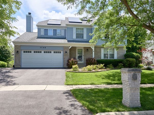 1140 Sandhurst Lane , Carol Stream, IL 60188