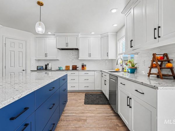 675 Gateway, Middleton, ID 83644