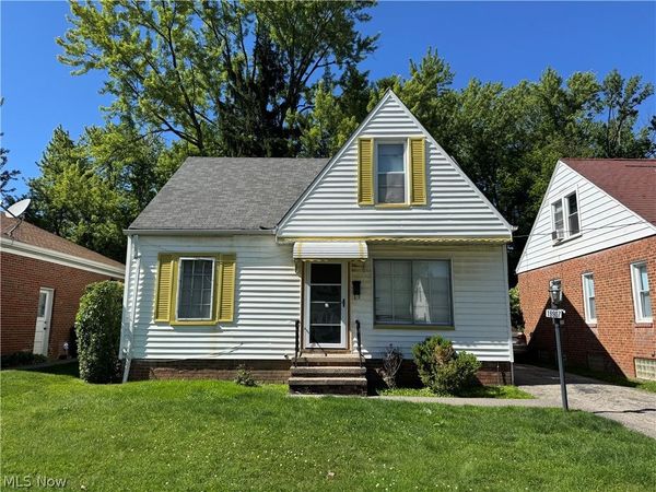 19907 Ridgewood Avenue , Warrensville Heights, OH 44122