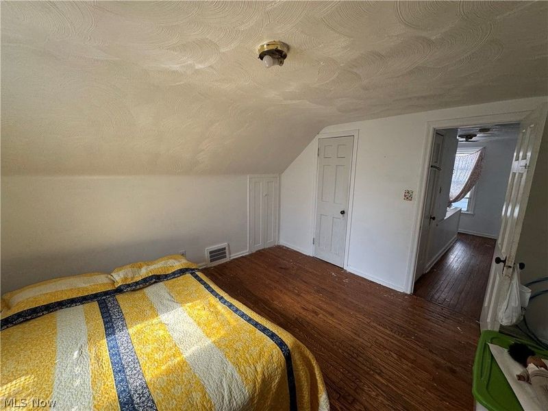 19907 Ridgewood Avenue, Warrensville Heights, OH 44122 Photo 14