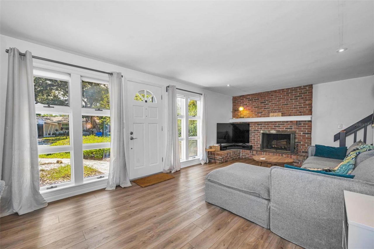 380 Colonial Court , Dunedin, FL 34698 Photo