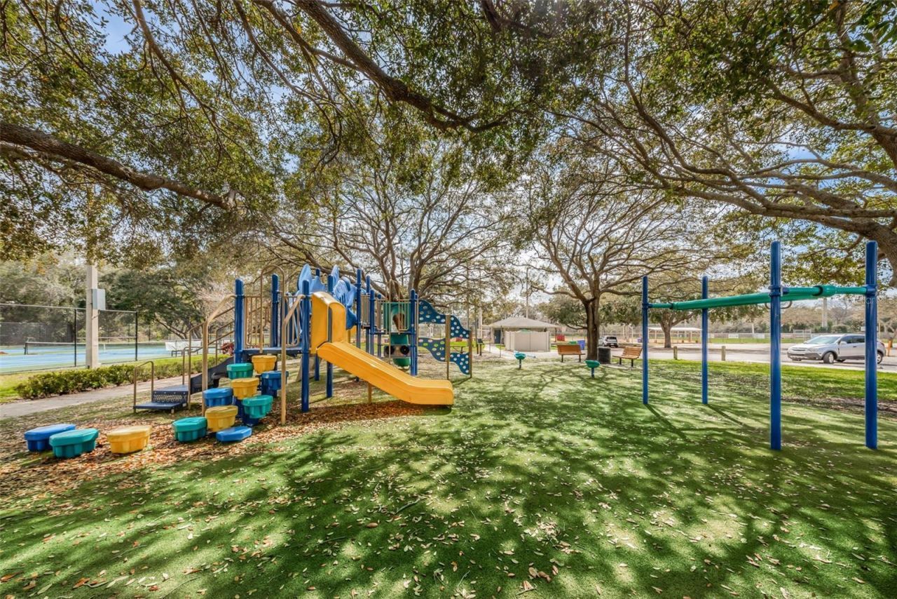 380 Colonial Court , Dunedin, FL 34698 Photo