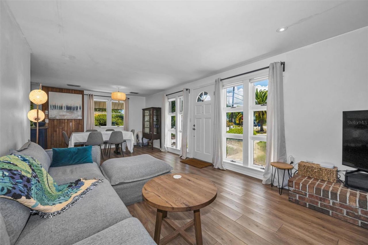 380 Colonial Court , Dunedin, FL 34698 Photo
