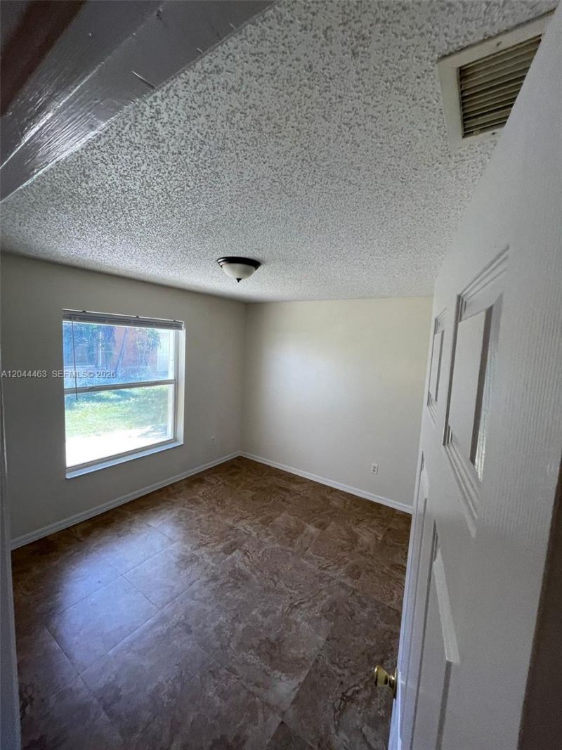 6031 SW 36th Ct , Unit REAR, Davie, FL 33314 Photo