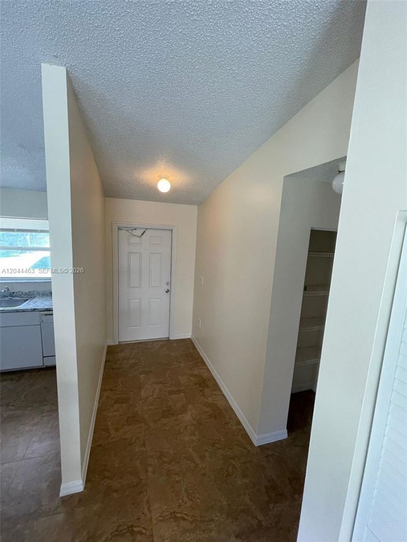 6031 SW 36th Ct , Unit REAR, Davie, FL 33314 Photo