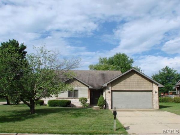 301 BRIAN Drive , Swansea, IL 62226