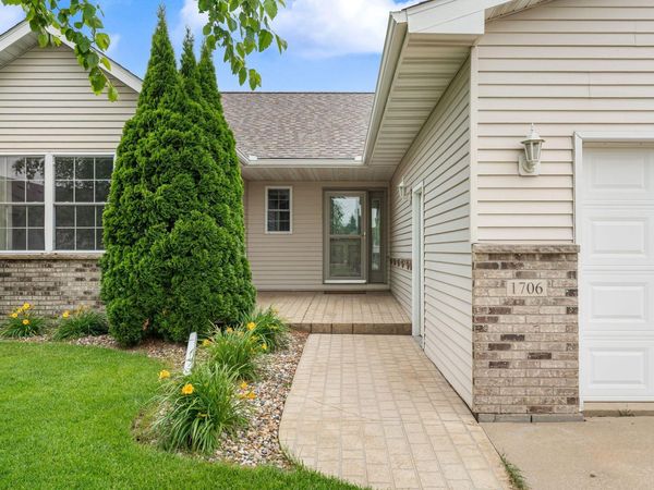 1706 22nd Avenue SW, Austin, MN 55912