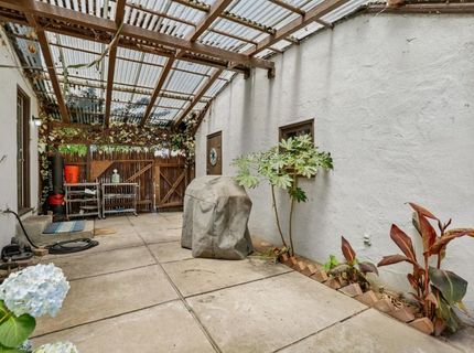 2761 Marty Way, Sacramento, CA 95818 Photo