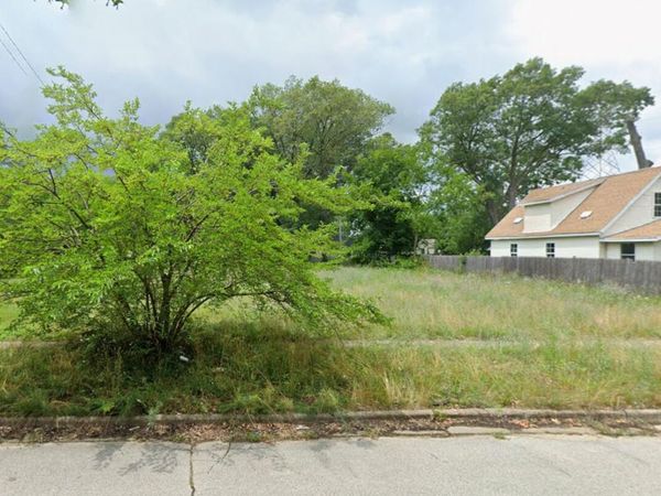 2021 Elwood Street, Muskegon, MI 49444