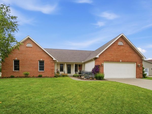 656 Gardenview Circle , Lima, OH 45801
