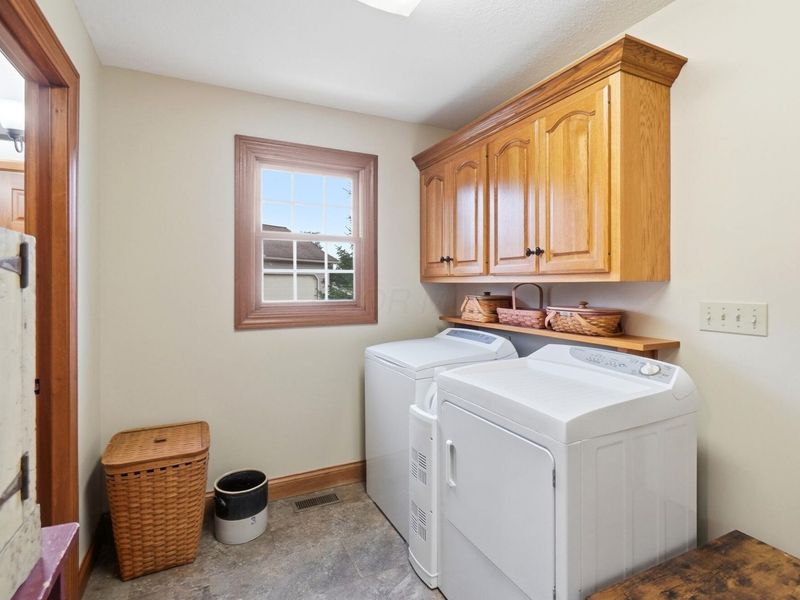656 Gardenview Circle, Lima, OH 45801 Photo 17