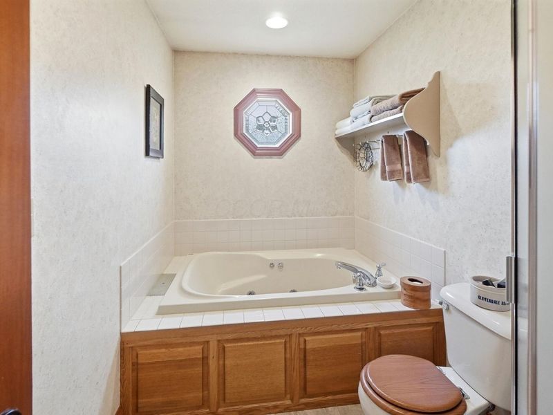656 Gardenview Circle, Lima, OH 45801 Photo 22
