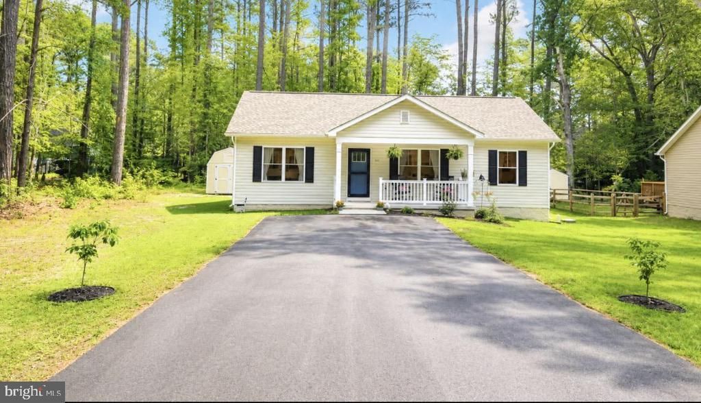 328 Weatherall Drive, Montross, VA 22520 Main Photo