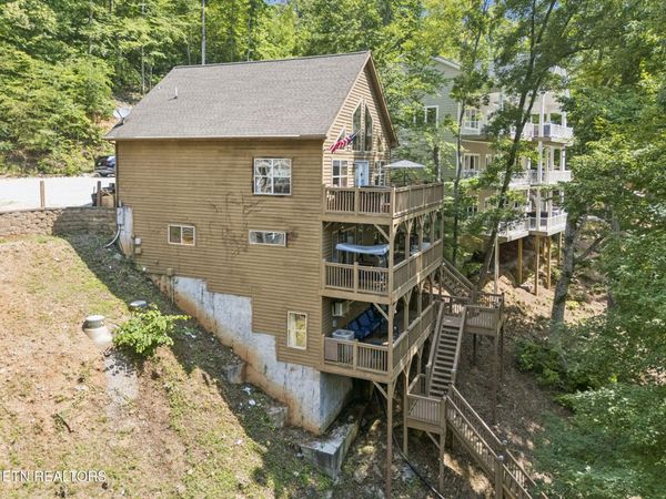 129 Bridgeview Lane, LaFollette, TN 37766
