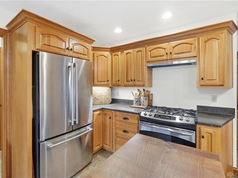 656 Gardenview Circle, Lima, OH 45801 Photo 12
