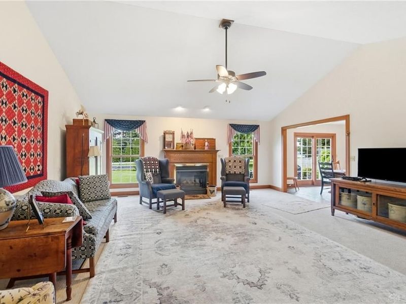 656 Gardenview Circle, Lima, OH 45801 Photo 5