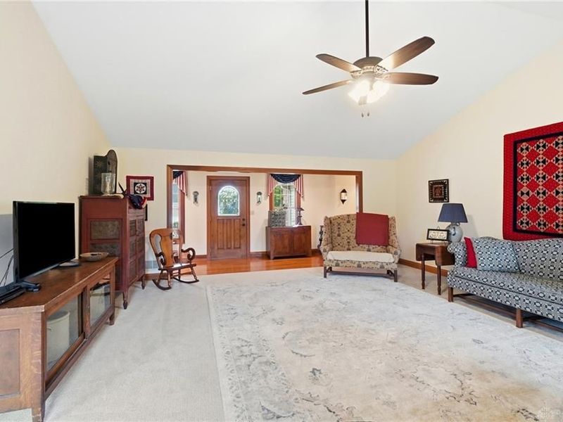 656 Gardenview Circle, Lima, OH 45801 Photo 6