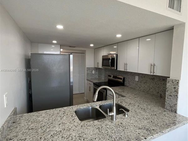 9441 SW 4th St , Unit 214, Miami, FL 33174