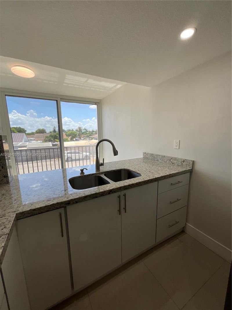 9441 SW 4th St , Unit 214, Miami, FL 33174 Photo
