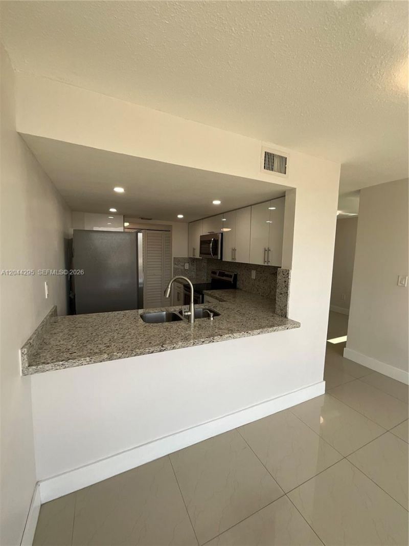 9441 SW 4th St , Unit 214, Miami, FL 33174 Photo