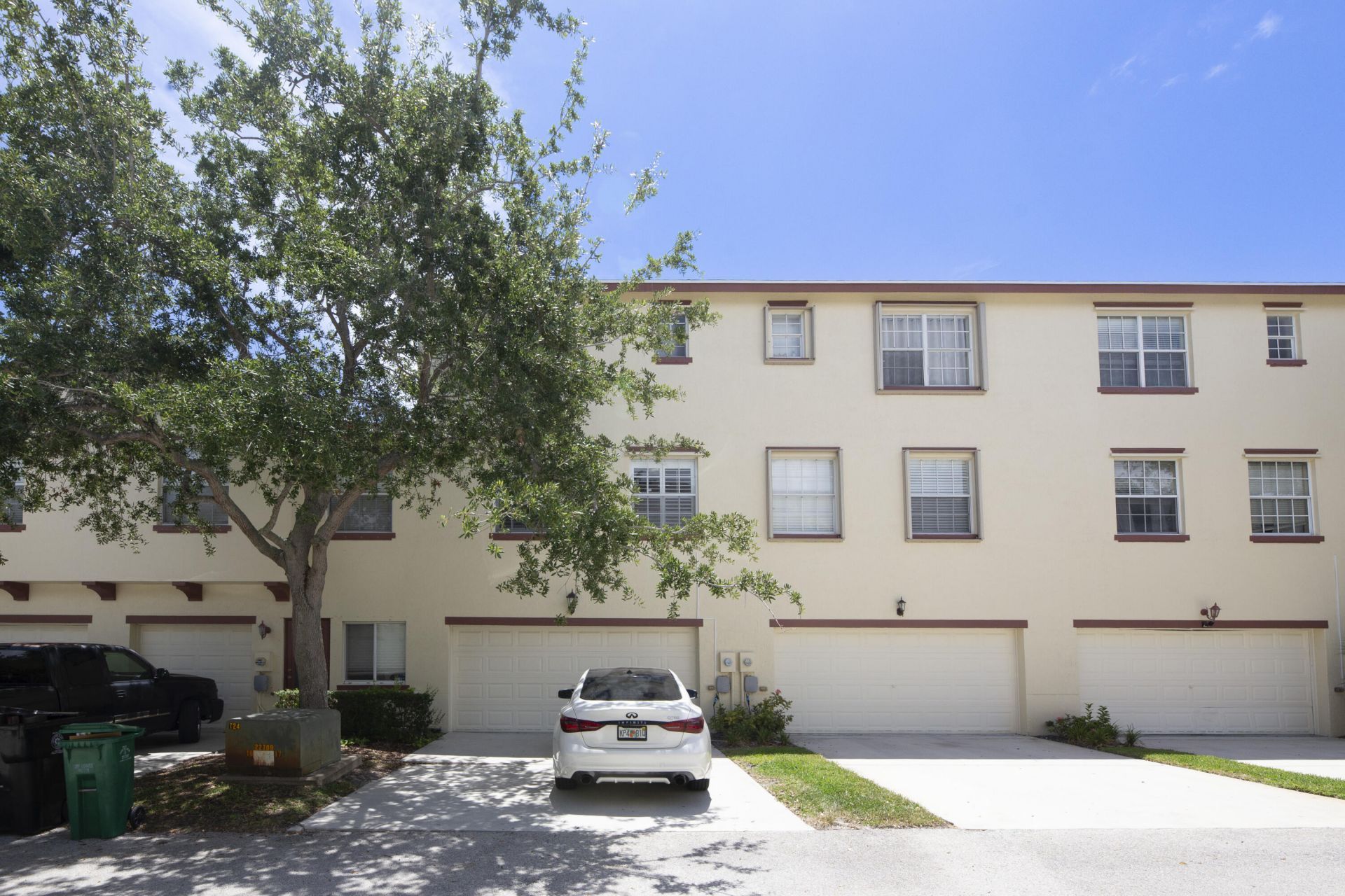 1890 SE Interlachen Drive, Port Saint Lucie, FL 34952 Photo