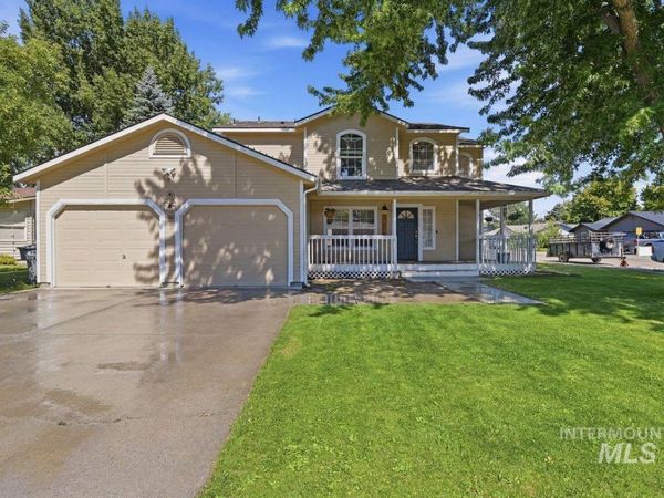 930 N 14th E, Mountain Home, ID 83647