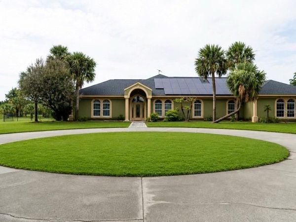 37180 COUNTY ROAD 452 , GRAND ISLAND, FL 32735