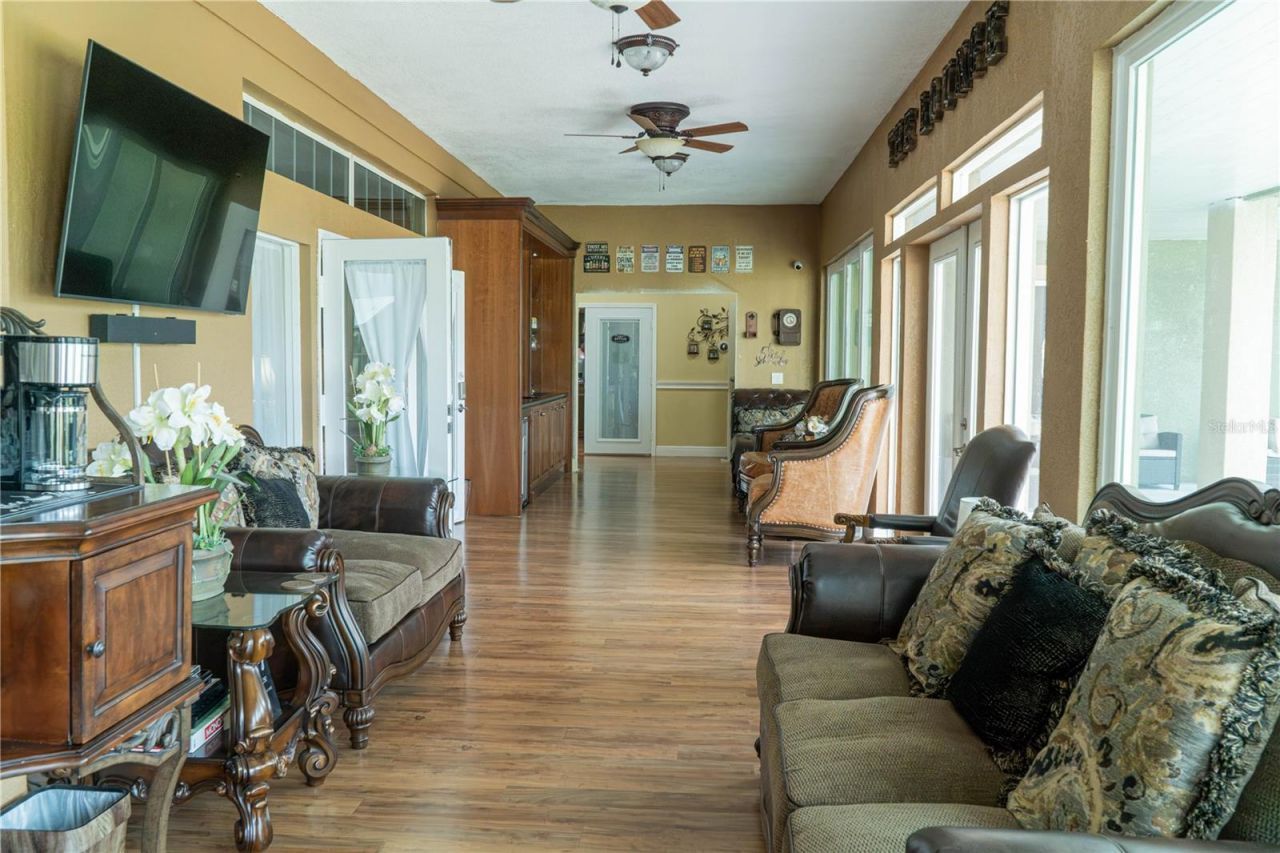 37180 County Road 452, Grand Island, FL 32735 Photo