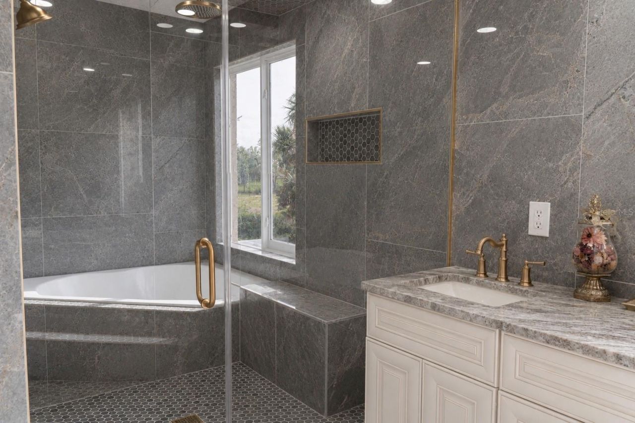 37180 County Road 452, Grand Island, FL 32735 Photo