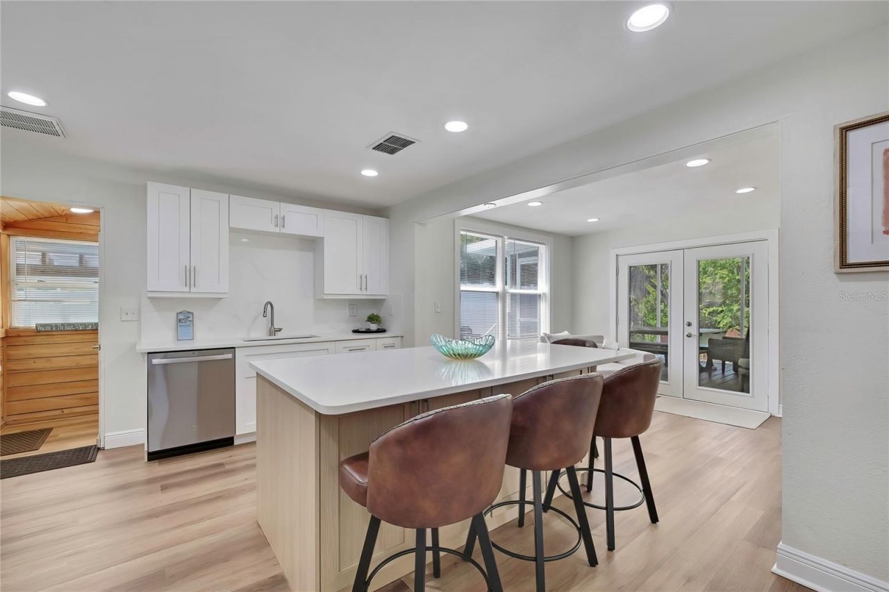 6080 Waverly Road , Weeki Wachee, FL 34607 Photo