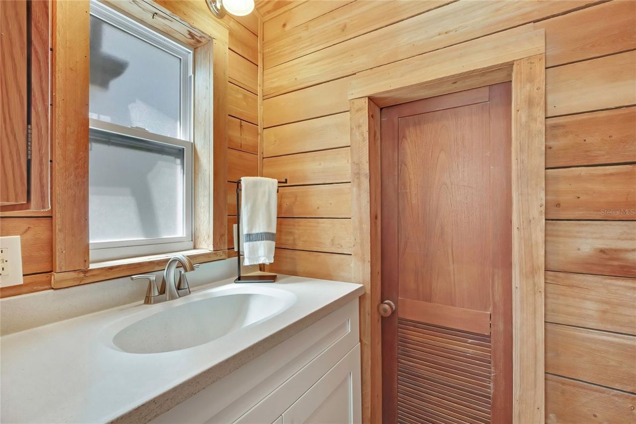 6080 Waverly Road , Weeki Wachee, FL 34607 Photo