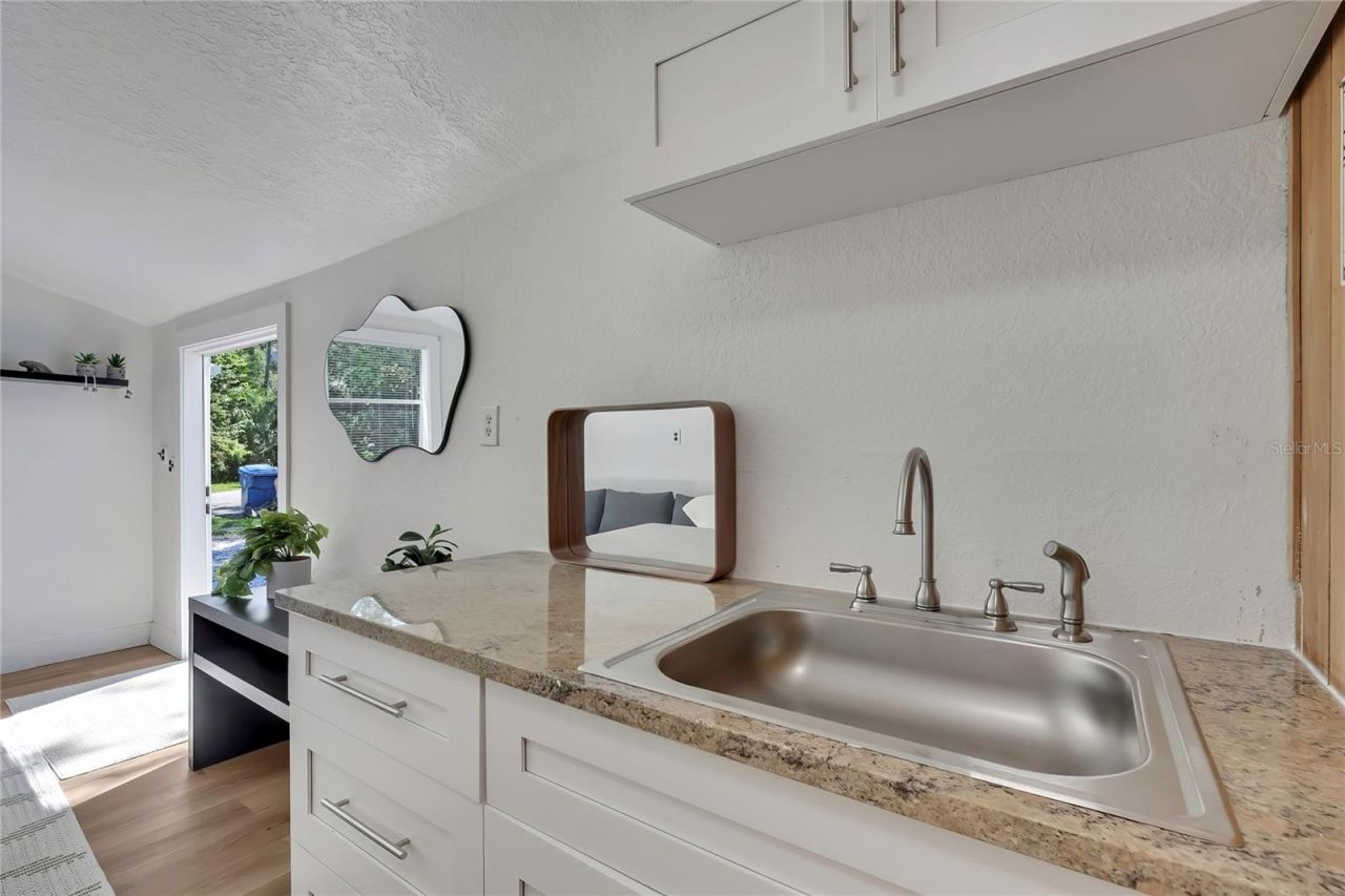 6080 Waverly Road , Weeki Wachee, FL 34607 Photo