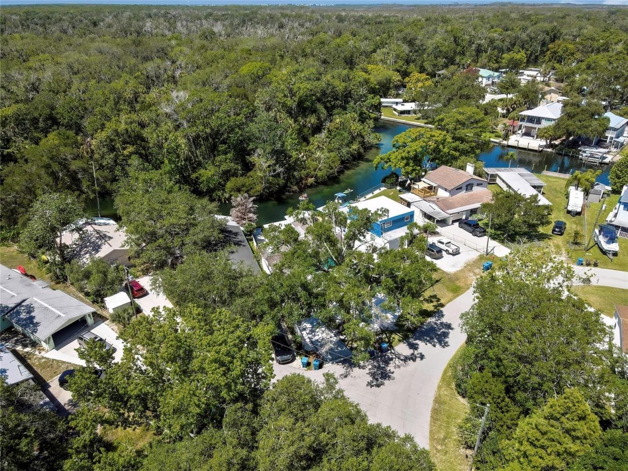 6080 Waverly Road , Weeki Wachee, FL 34607 Photo