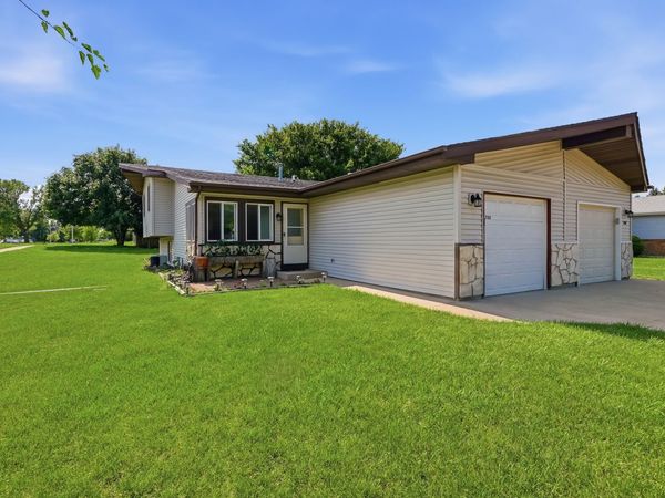 700 Michigan Avenue , South Elgin, IL 60177