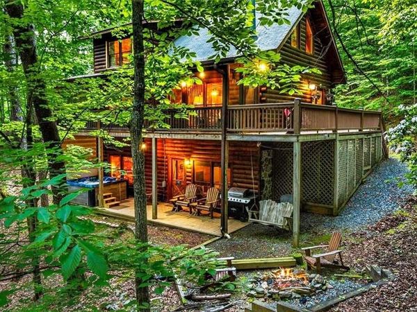 28 Dupont Drive, Blue Ridge, GA 30513