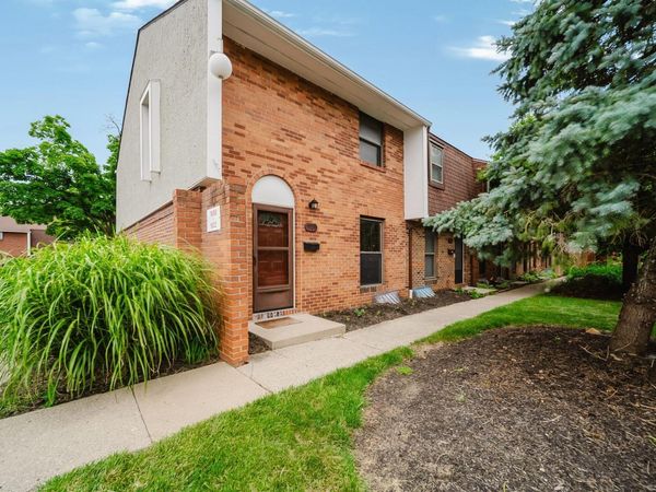 1906 Willoway Circle S, Columbus, OH 43220