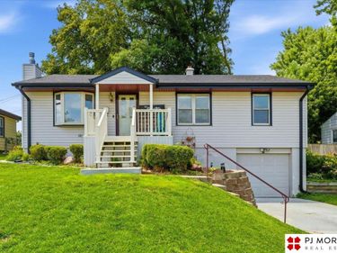 7816 N 34th Street, Omaha, NE 68112