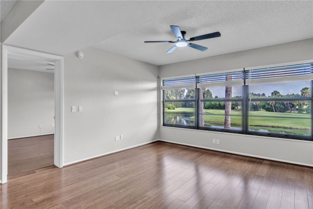 21 Plantation Drive, Unit 205, Vero Beach, FL 32966 Photo