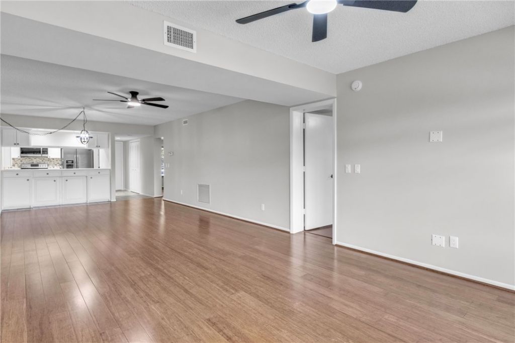 21 Plantation Drive, Unit 205, Vero Beach, FL 32966 Photo