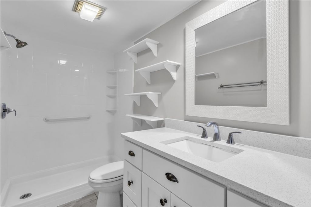 21 Plantation Drive, Unit 205, Vero Beach, FL 32966 Photo